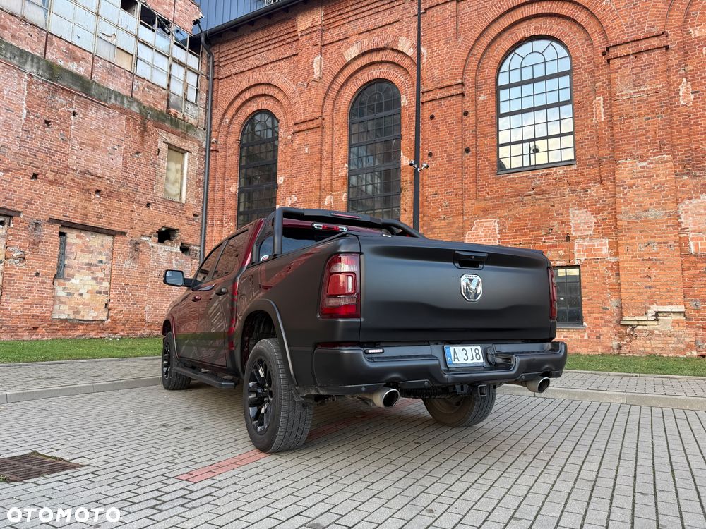 RAM 1500 Crew Cab Laramie - 36