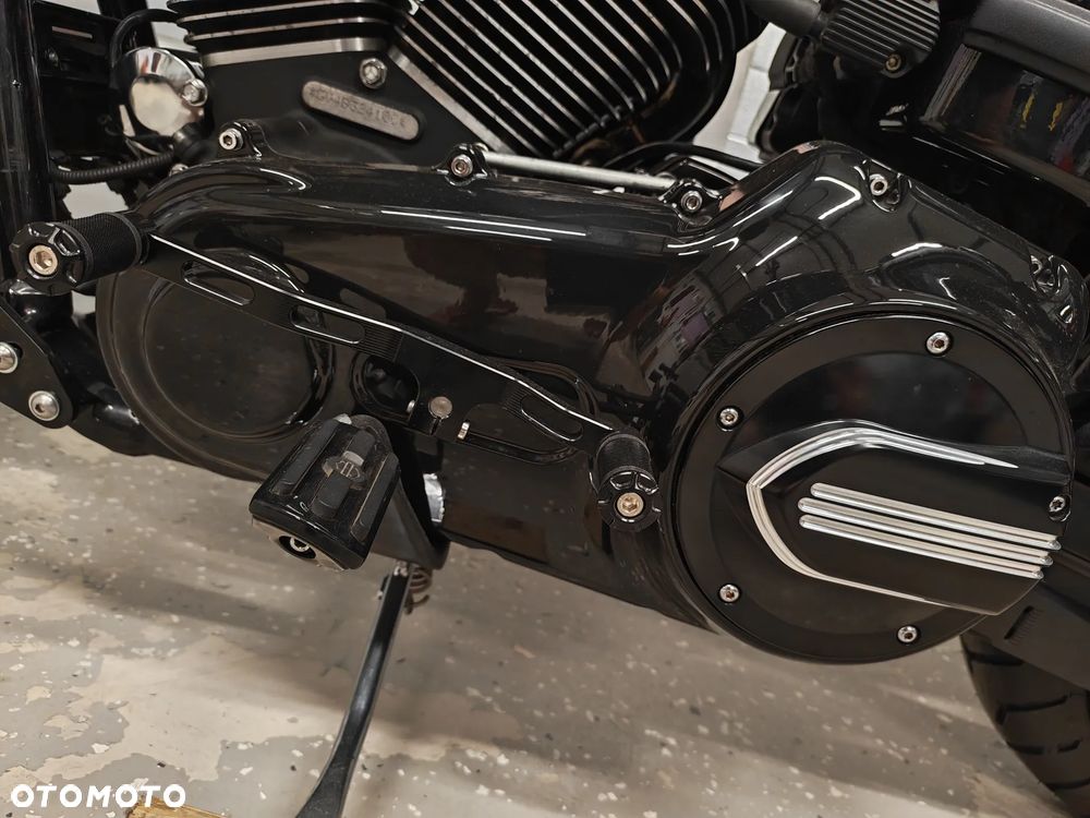 Harley-Davidson Dyna Super Glide - 11