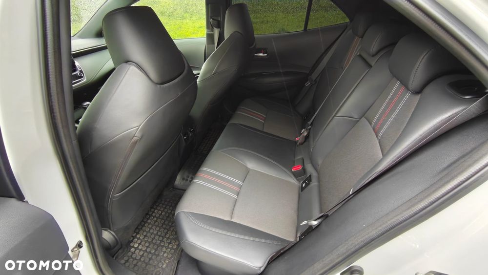 Toyota Corolla 2.0 Hybrid GR Sport - 13