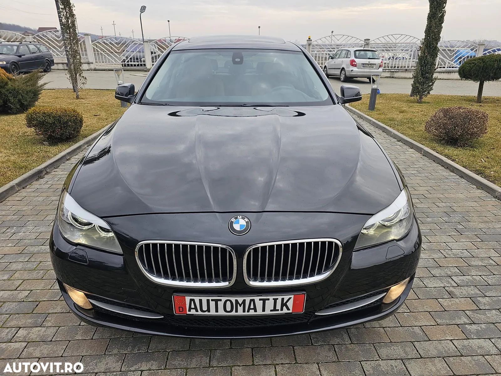 BMW Seria 5 520d Aut. - 1