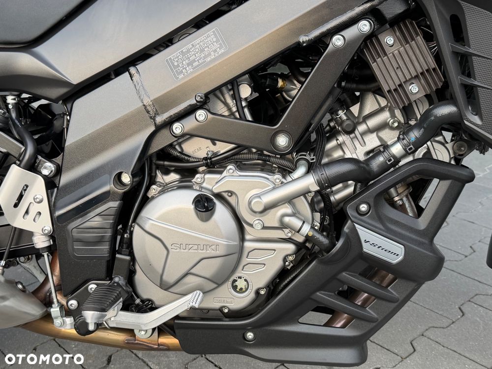 Suzuki V-STROM - 15