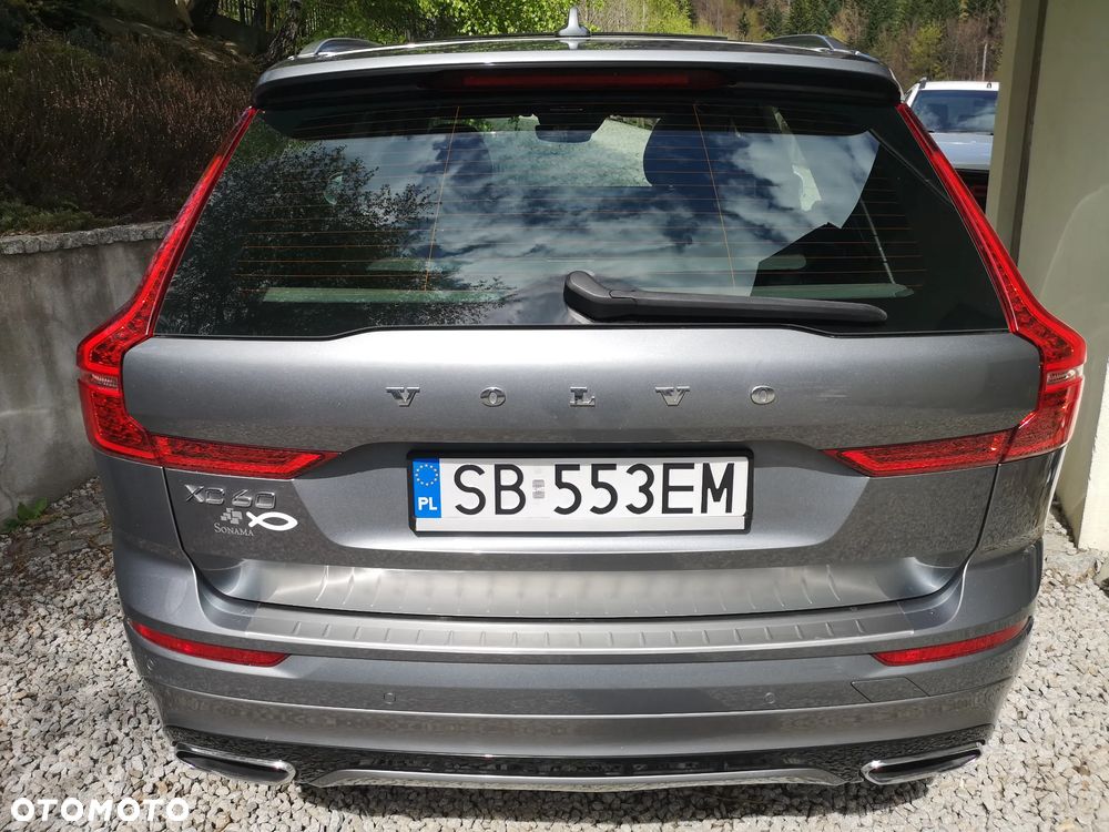 Volvo XC 60 T8 AWD Plug-In Hybrid R-Design - 7