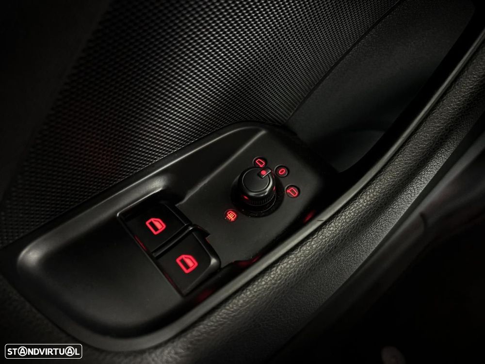 Audi A3 1.6 TDI S-line - 26