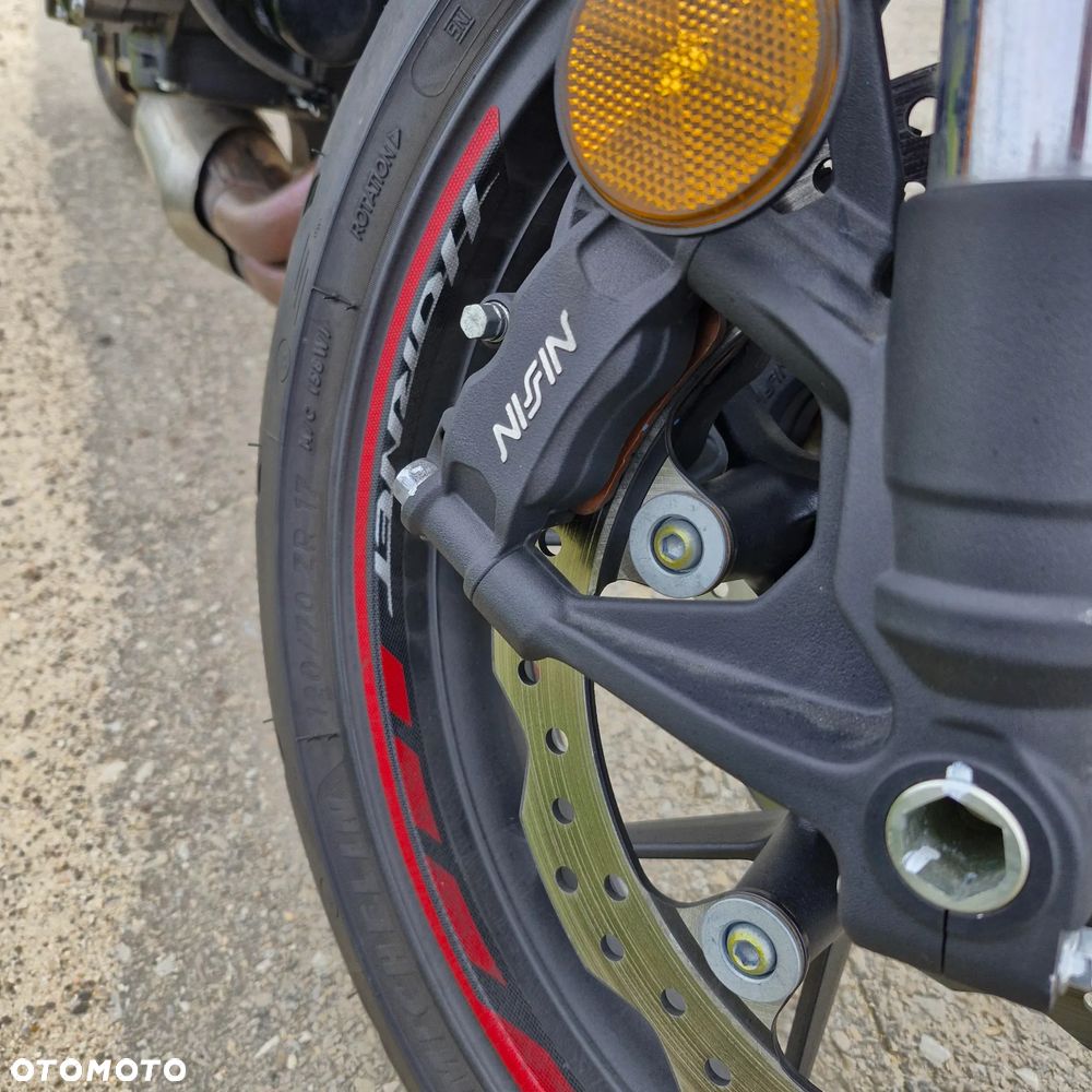 Honda Hornet - 8