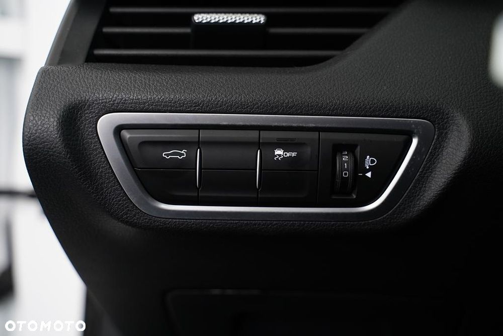 Bestune B70 2.0T Elegance - 17