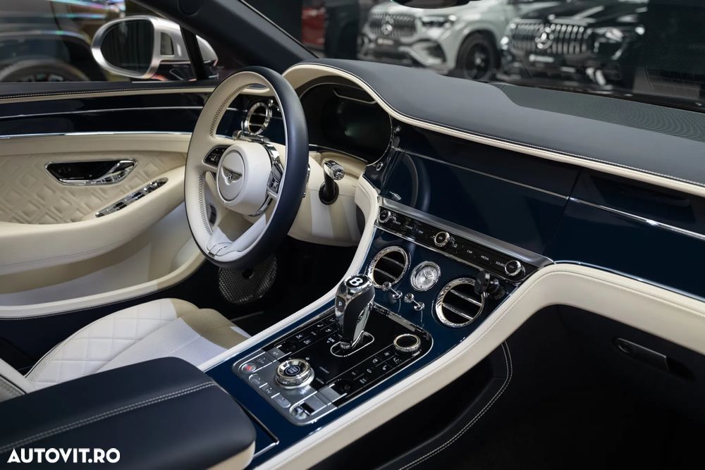 Bentley Continental V8 Mulliner - 34