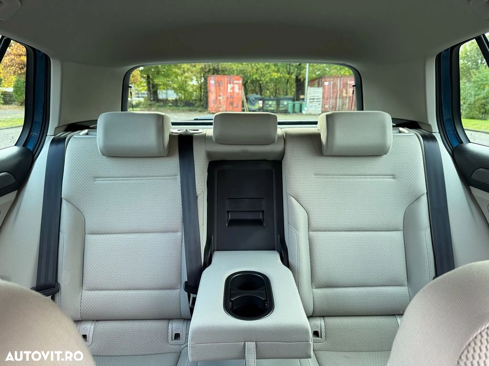 Volkswagen Golf 1.6 TDI DPF BlueMotion - 22