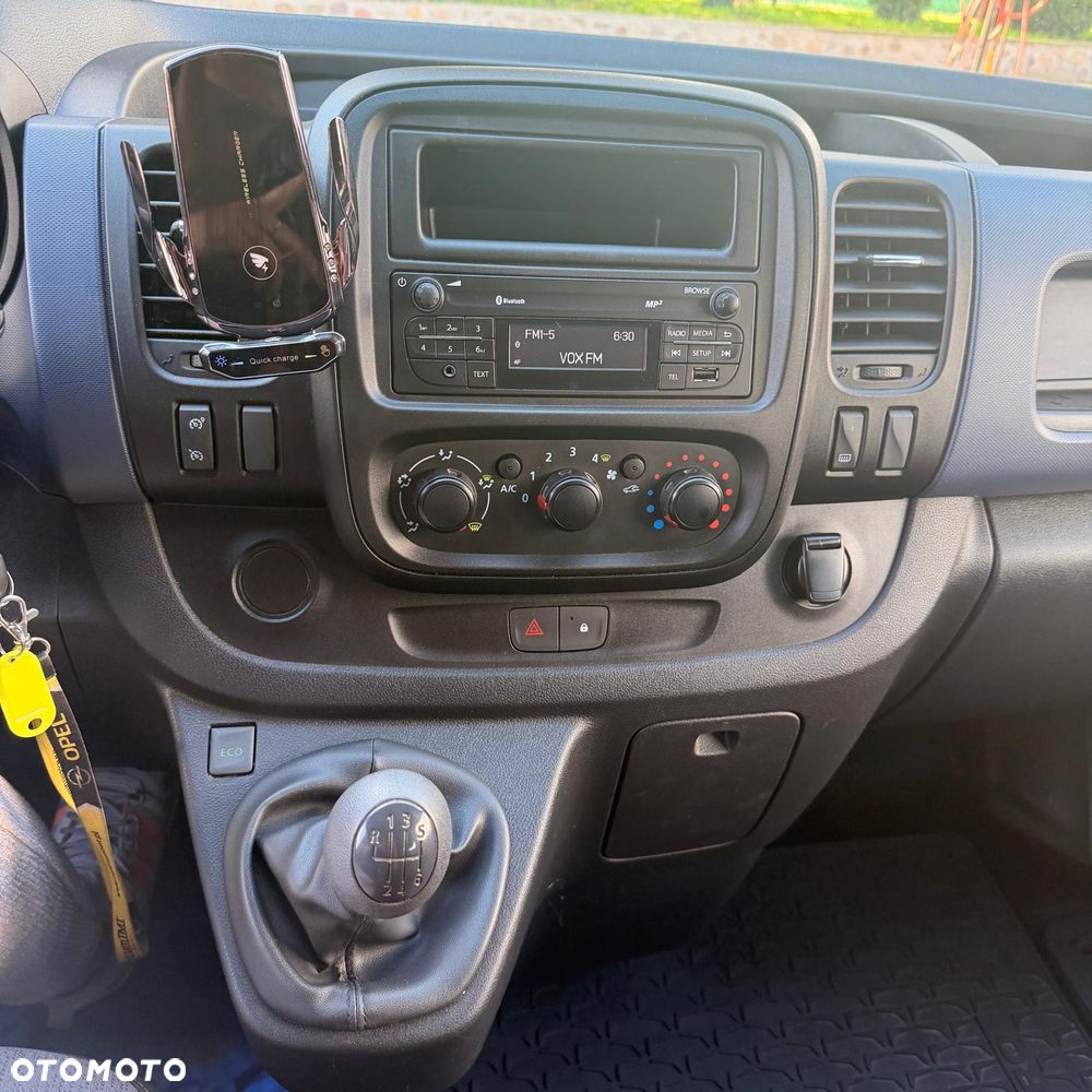 Opel Vivaro L2H1 2,9t Edition - 10