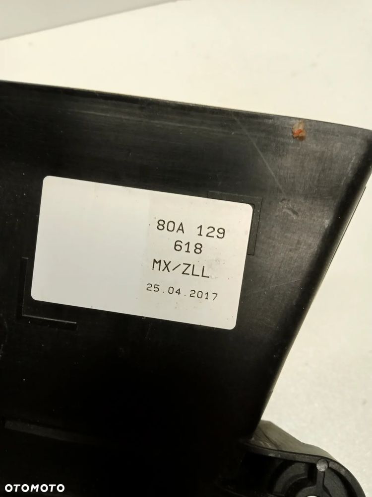 WLOT DOLOT ŁAPACZ POWIETRZA AUDI Q5 80A 80A129618 - 3