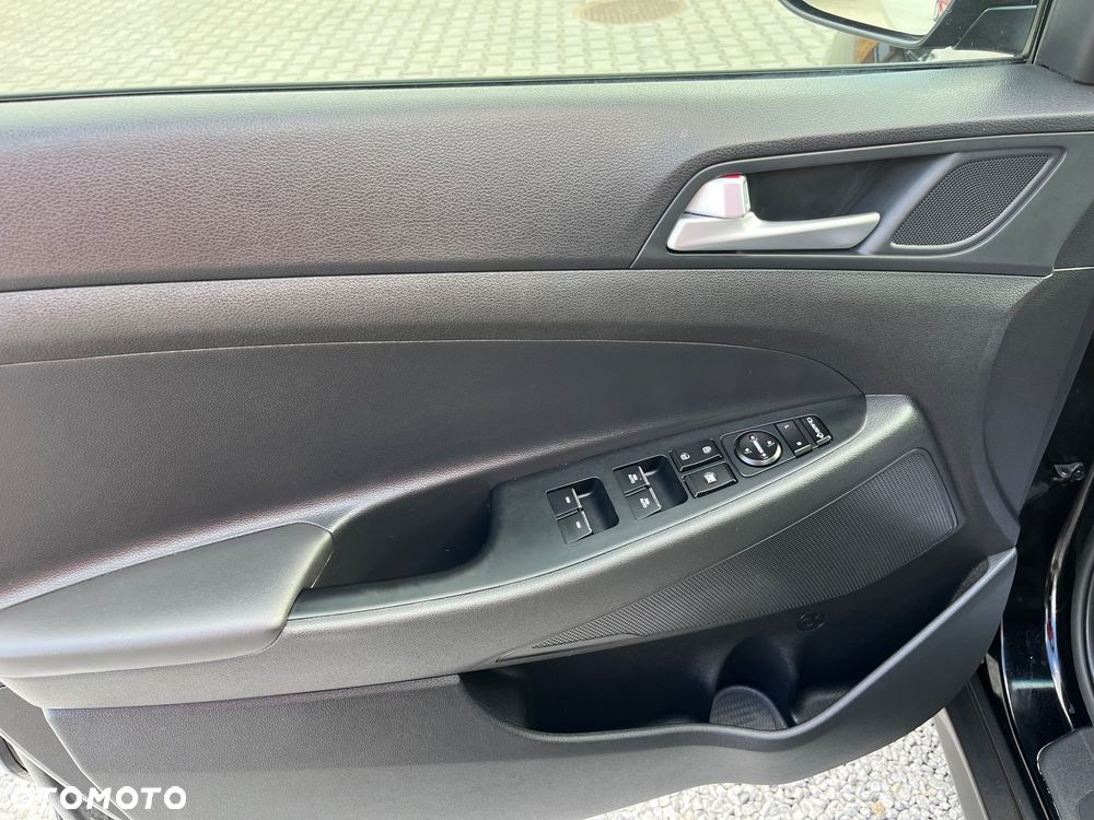 Hyundai Tucson blue 1.6 GDi 2WD Navi - 24