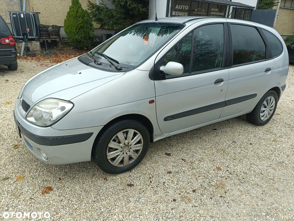 Renault Scenic - 1