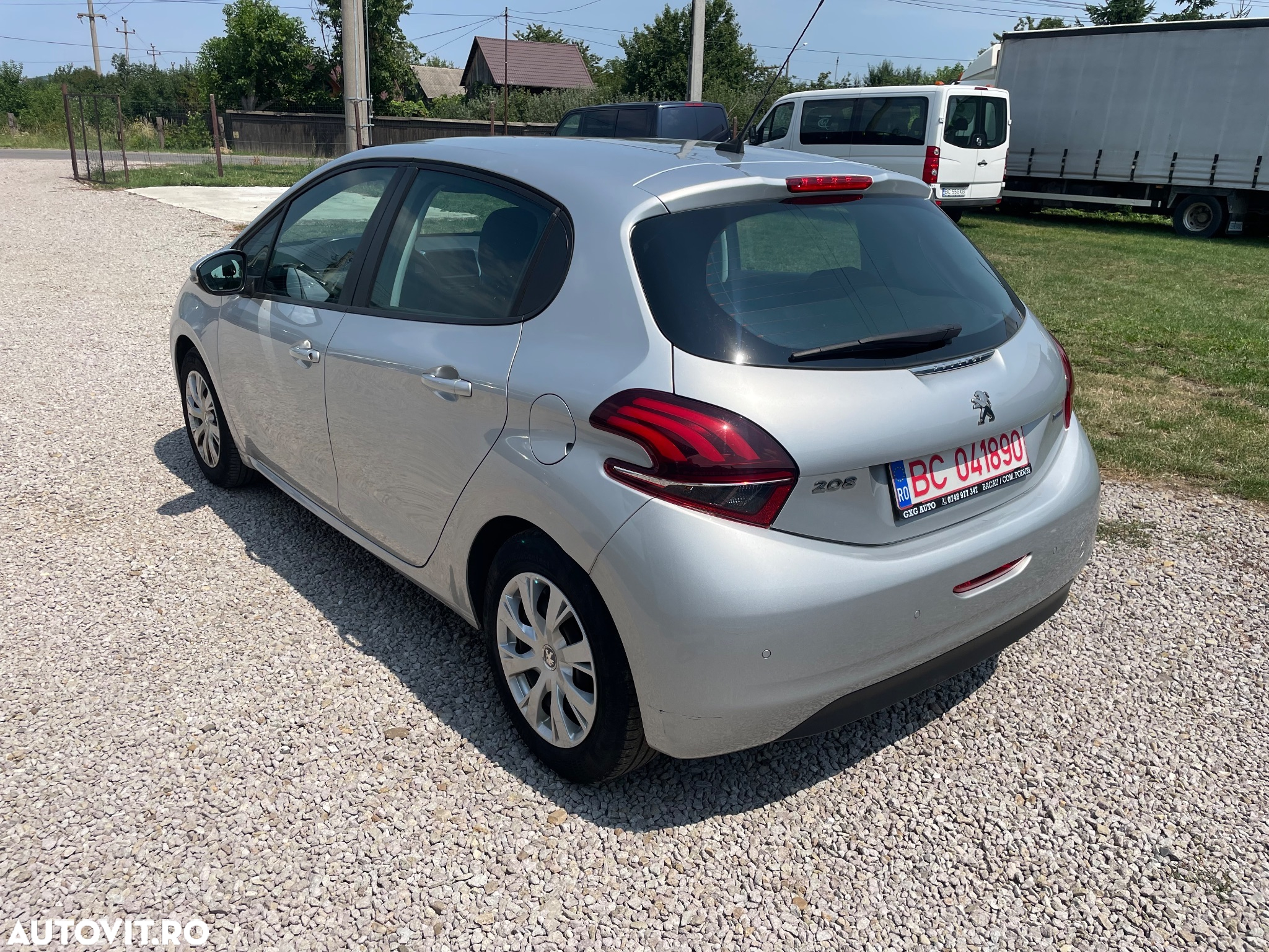 Peugeot 208 1.2 L PureTech Active - 4