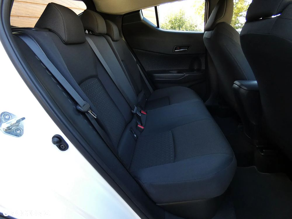 Toyota C-HR 2.0 Hybrid Executive - 12