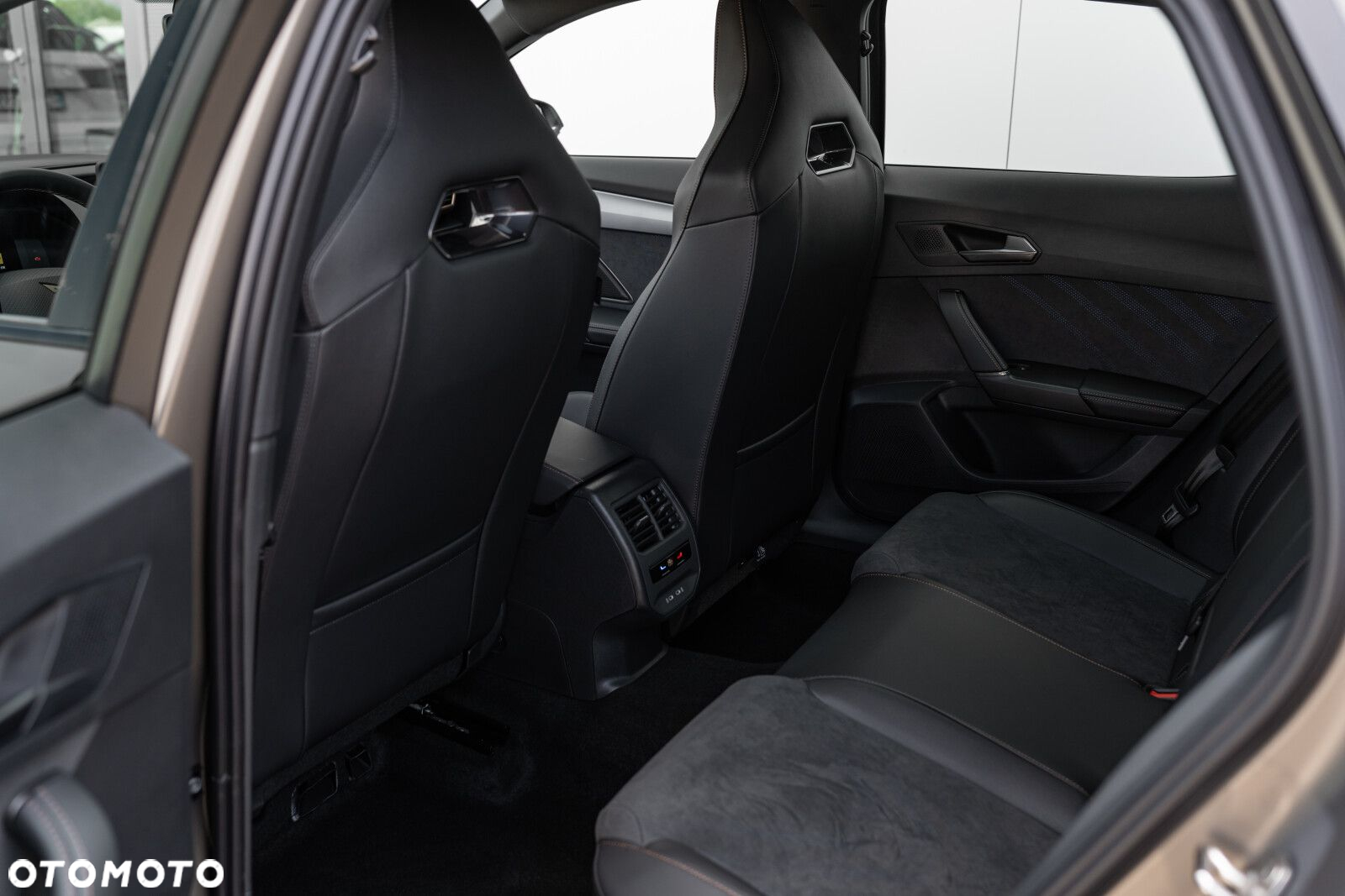 Cupra Formentor 1.5 eTSI mHEV DSG - 10