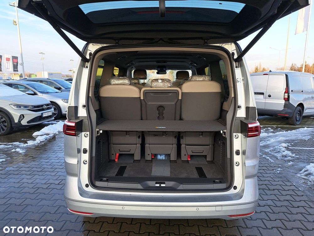 Volkswagen Multivan - 22