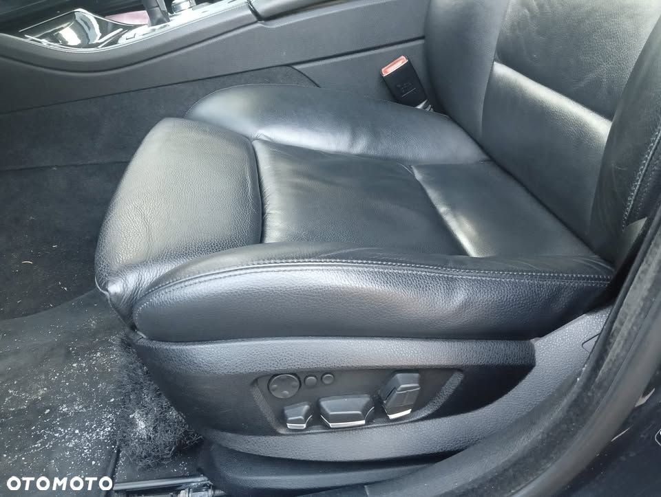 BMW Seria 5 530d xDrive - 12