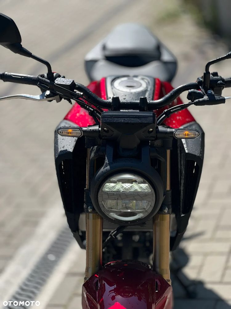 Honda CB - 16