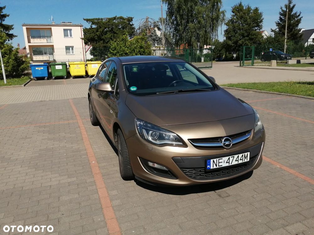 Opel Astra 2.0 CDTI Exklusiv - 1