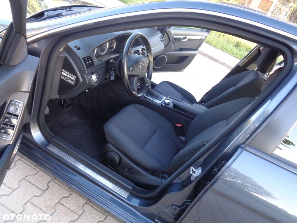 Mercedes-Benz Klasa C 180 Kompressor Automatik BlueEFFICIENCY Avantgarde - 26