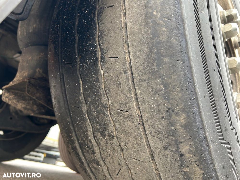 Alta Peischl, Walking floor, 2022, Jante Al, podea 10mm, factura externa - 24