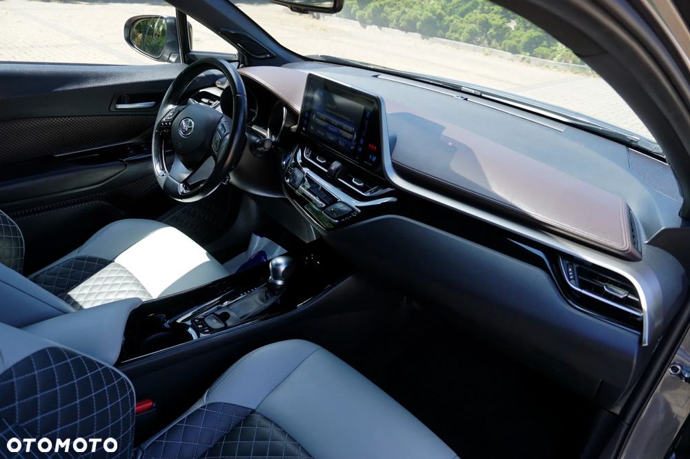 Toyota C-HR Business-Edition - 26