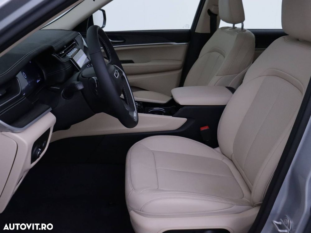 Jeep Grand Cherokee - 13