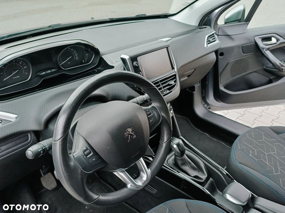 Peugeot 2008 PureTech 82 Signature - 14