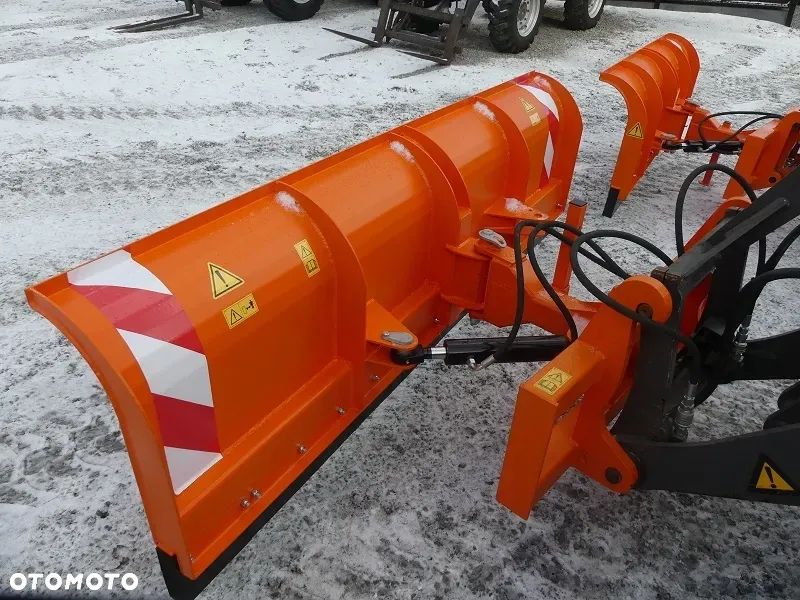 Pług do odśnieżania do ładowarki - 7