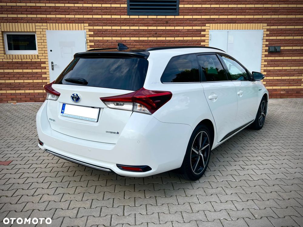 Toyota Auris Hybrid 135 Selection - 5