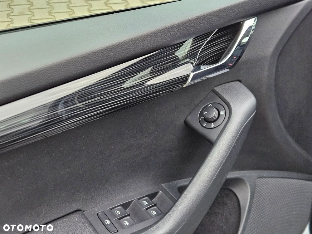 Skoda Octavia 1.5 TSI ACT Style DSG - 22