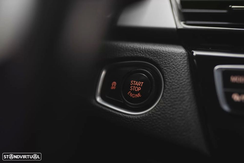 BMW 216 Active Tourer d Advantage - 35