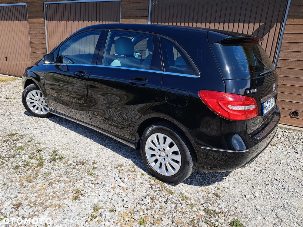 Mercedes-Benz Klasa B 180 (BlueEFFICIENCY) - 4