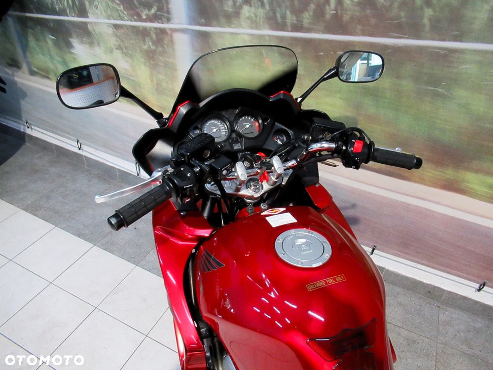 Honda CBF - 10