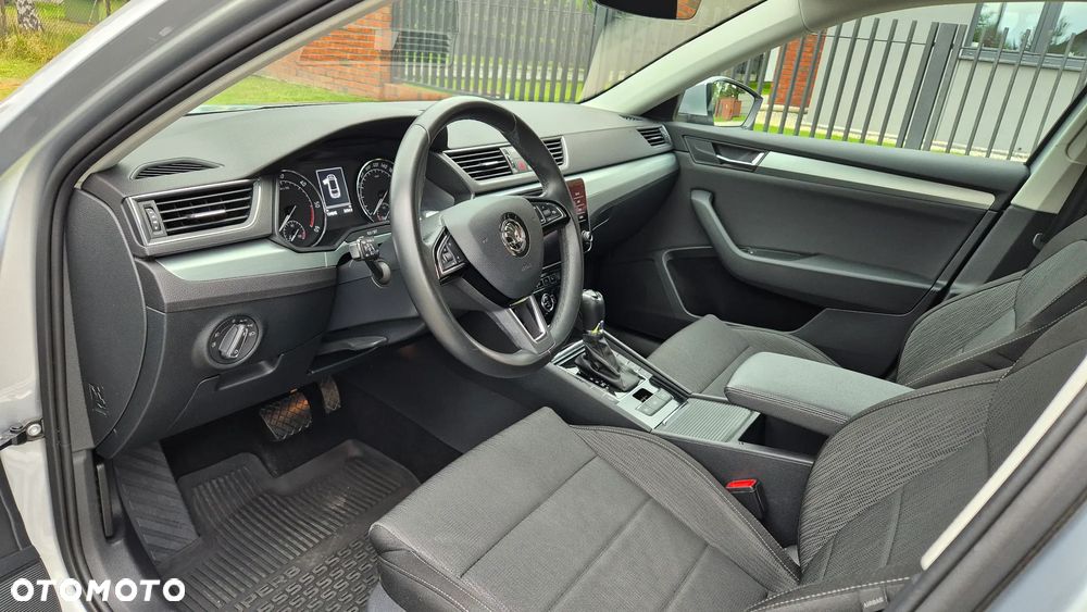 Skoda Superb 2.0 TDI Ambition DSG - 7