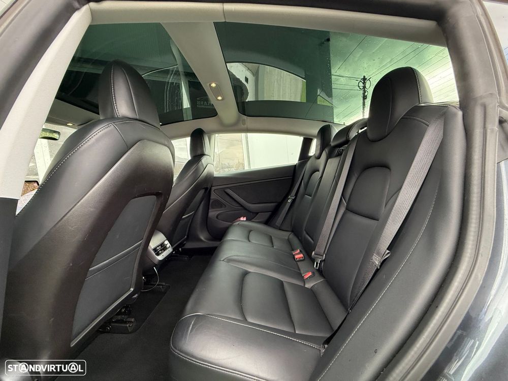 Tesla Model 3 Long-Range Dual Motor AWD - 23