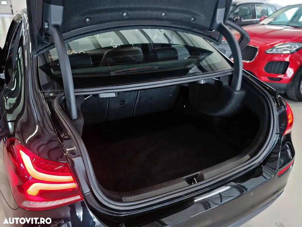 Mercedes-Benz A 180 d 7G-DCT - 17
