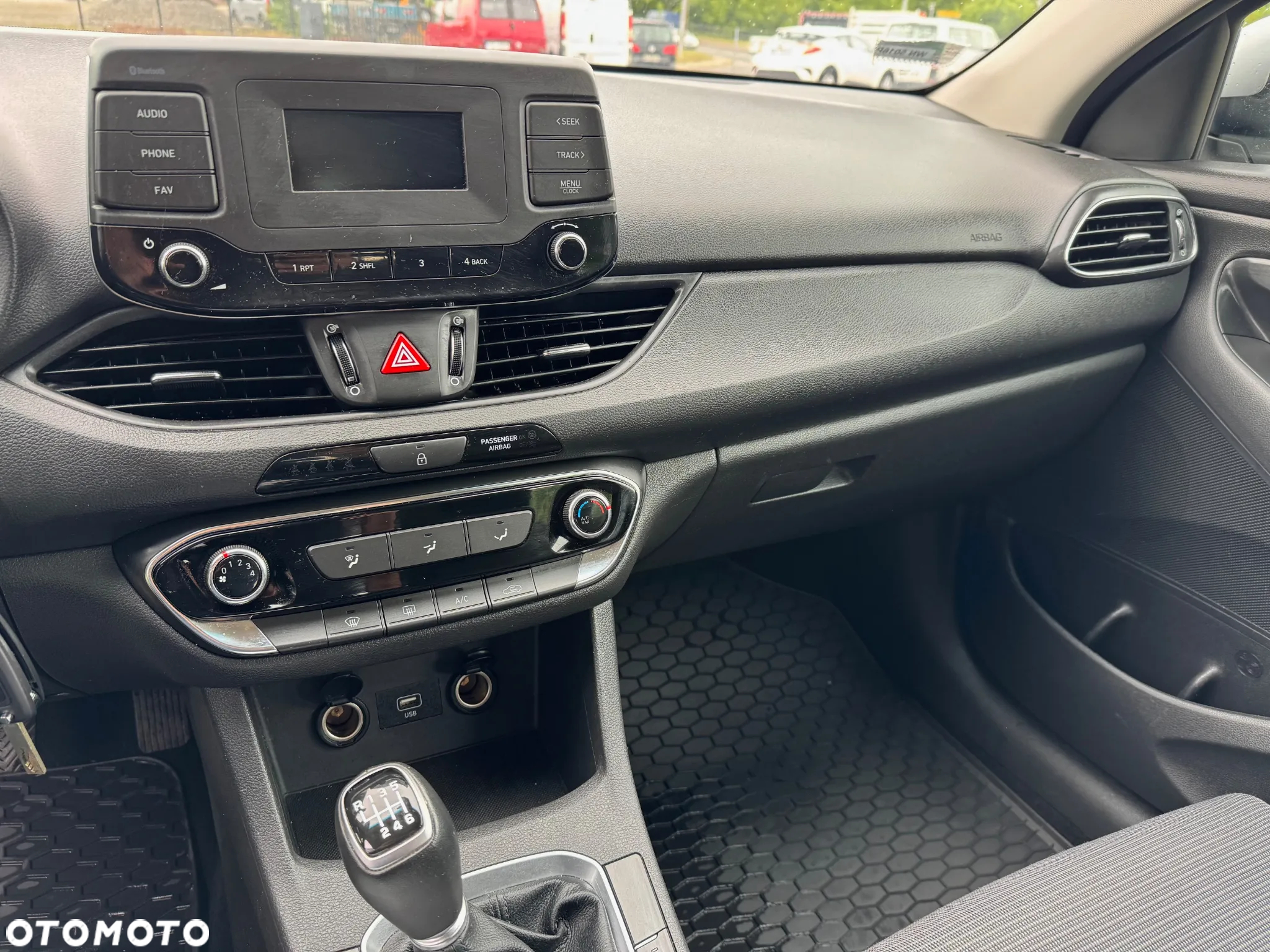 Hyundai i30 1.5 DPI Comfort - 9