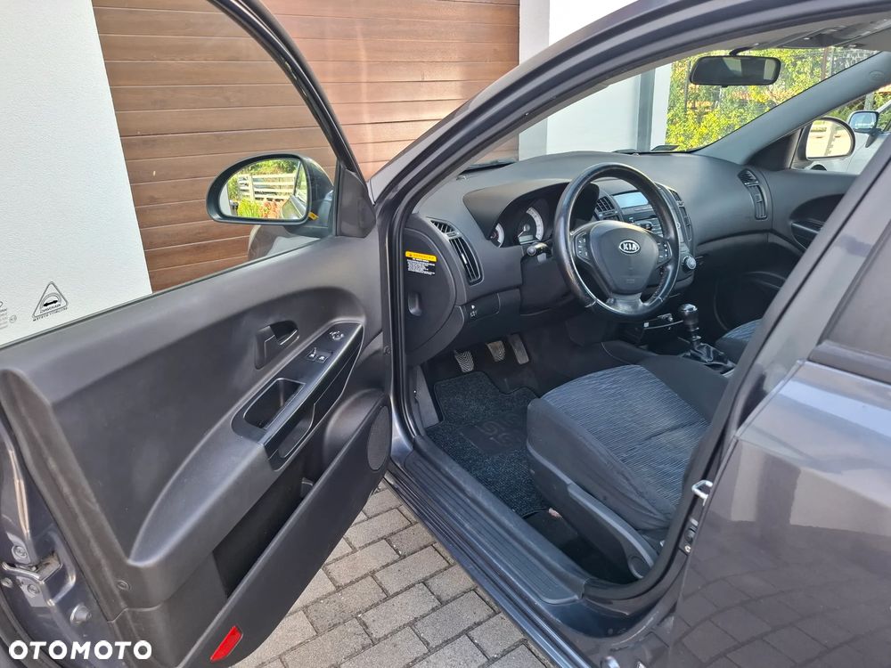 Kia Ceed 1.6 Crdi Comfort - 4