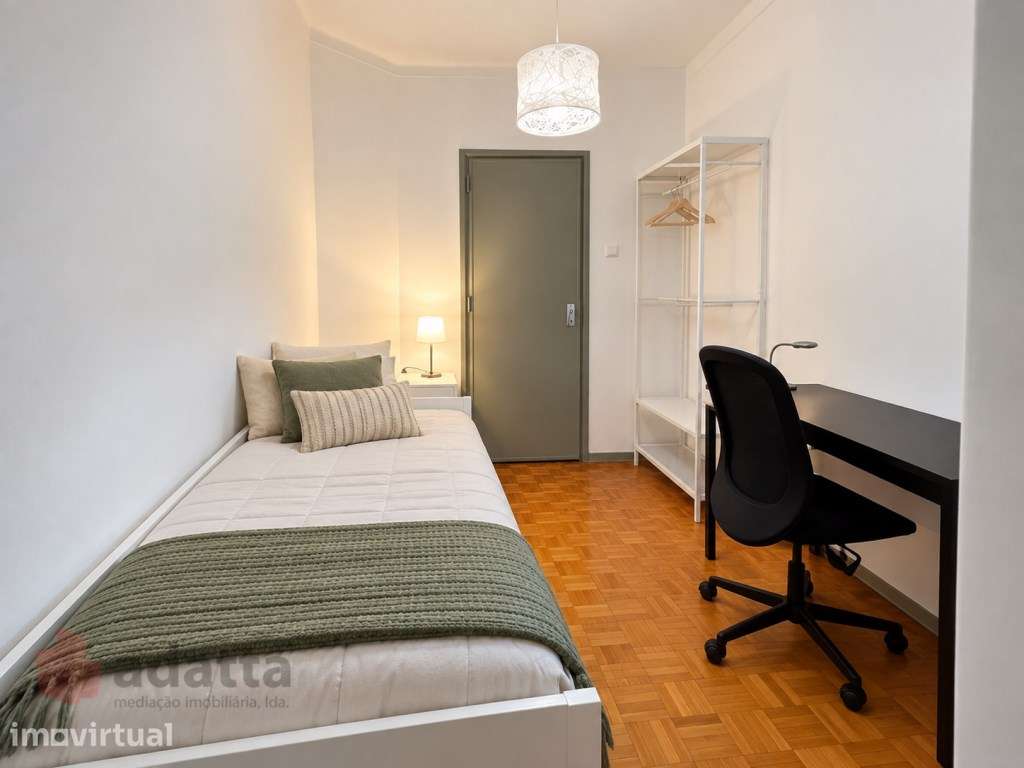 Quarto com quarto de banho privativo para arrendar na rua da Figuei... - Grande imagem: 2/8
