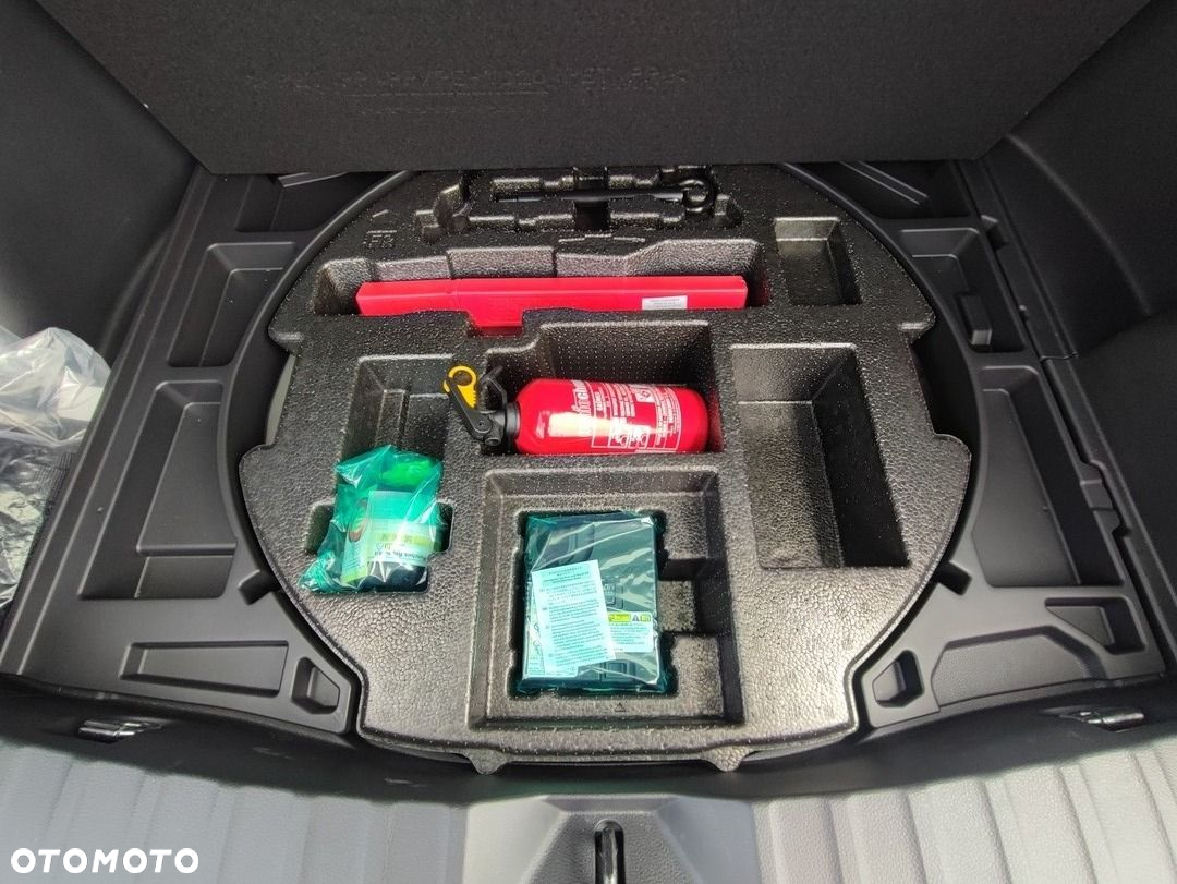 Toyota Corolla Cross - 31