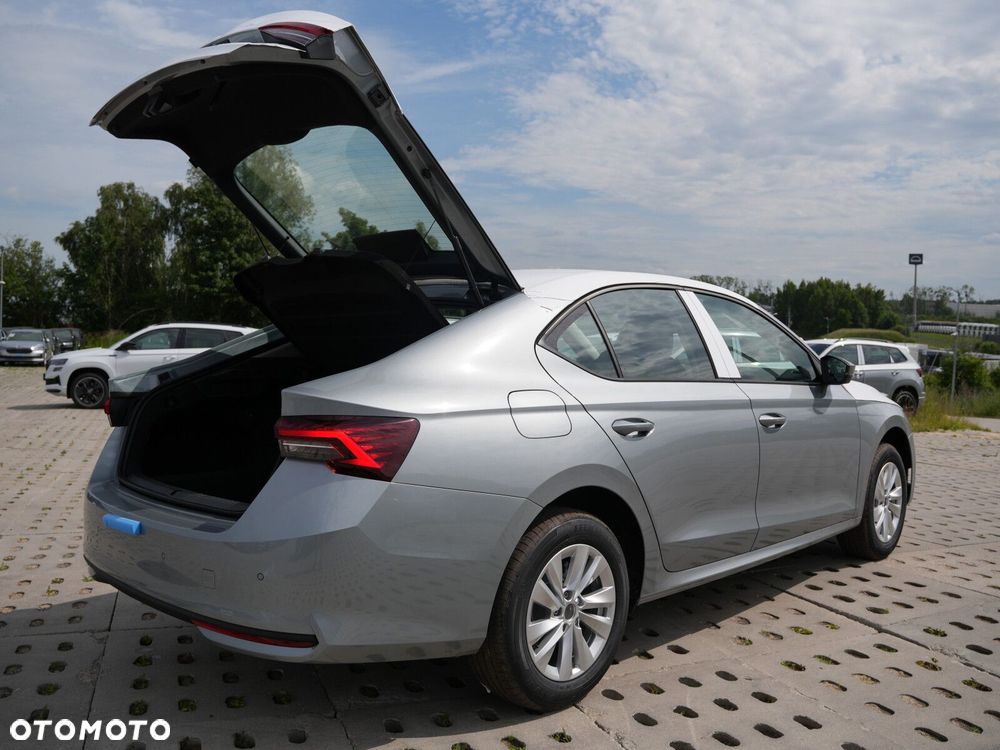 Skoda Octavia 1.5 TSI mHEV Drive Essence DSG - 15