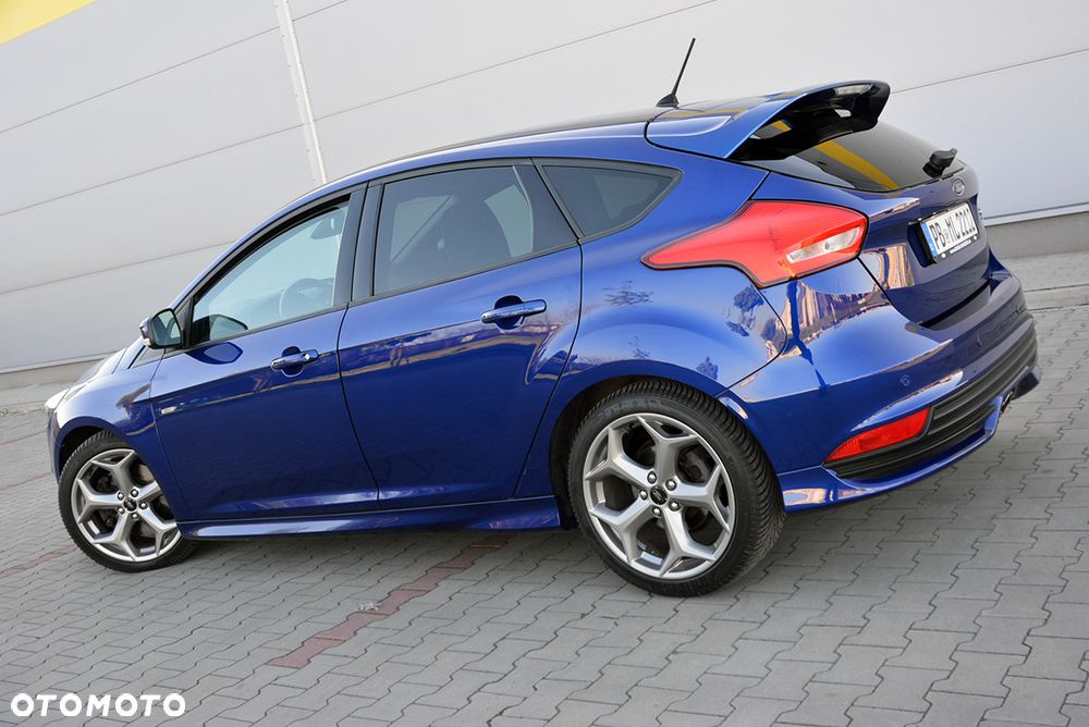 Ford Focus 2.0 TDCi ST - 11
