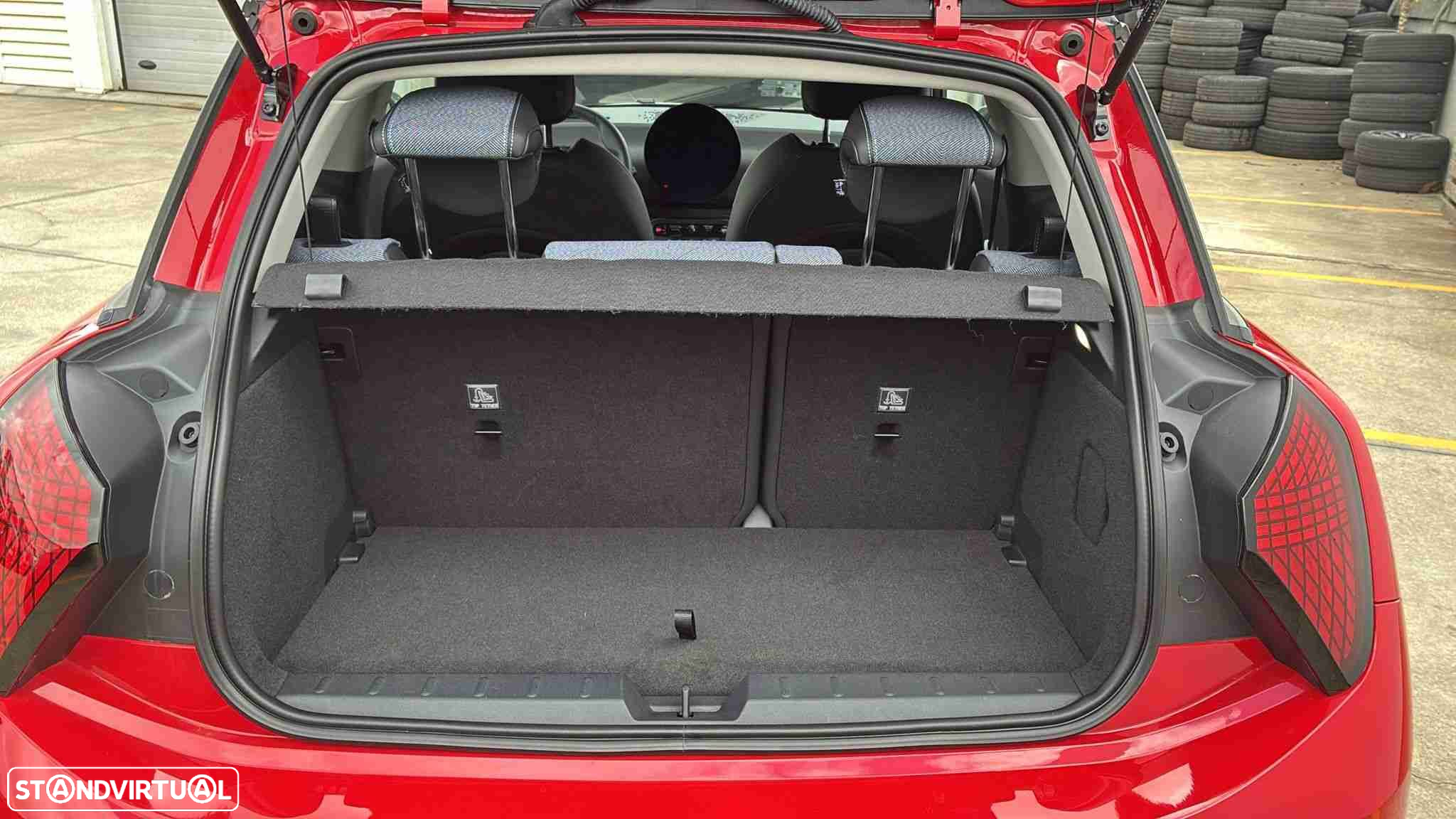 MINI 3 Portas Cooper SE Classic M - 13