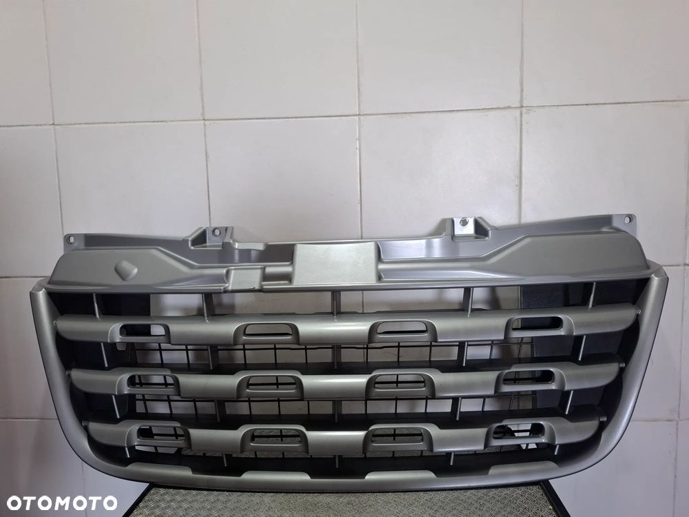 Grill atrapa Renault Master III 2012 rok brak jednego uchwytu - 1
