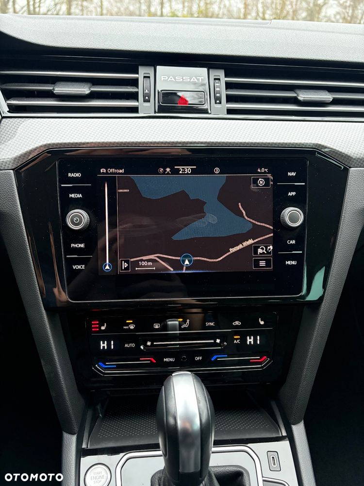 Volkswagen Passat 2.0 TDI 4Mot Elegance DSG - 35