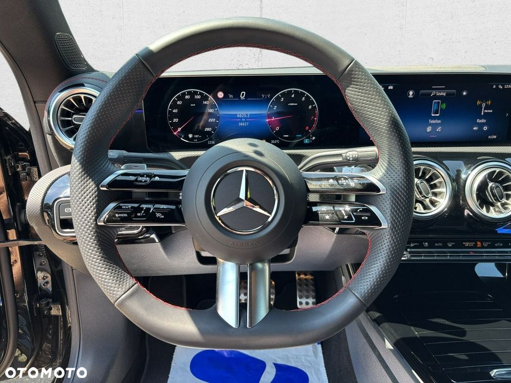 Mercedes-Benz CLA - 16