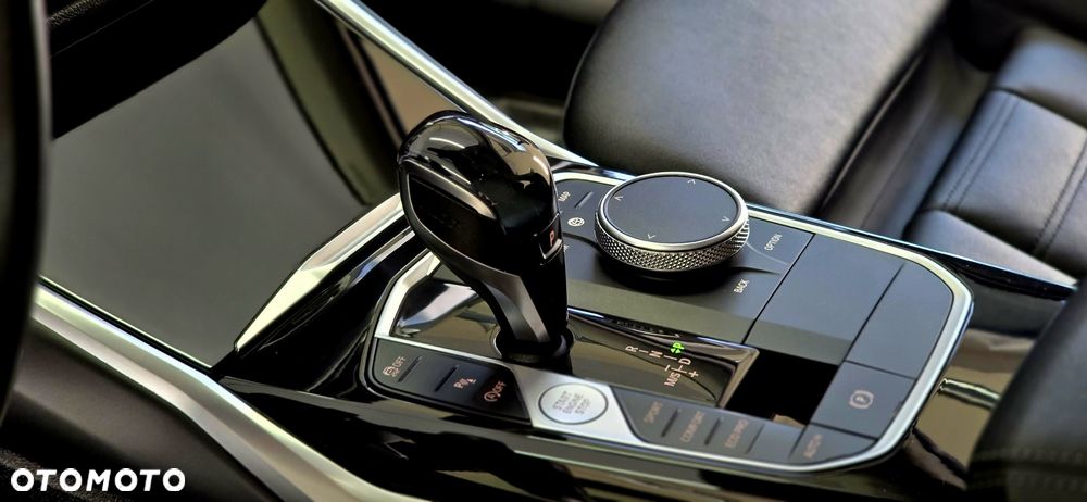 BMW Seria 3 330i Luxury Line - 14