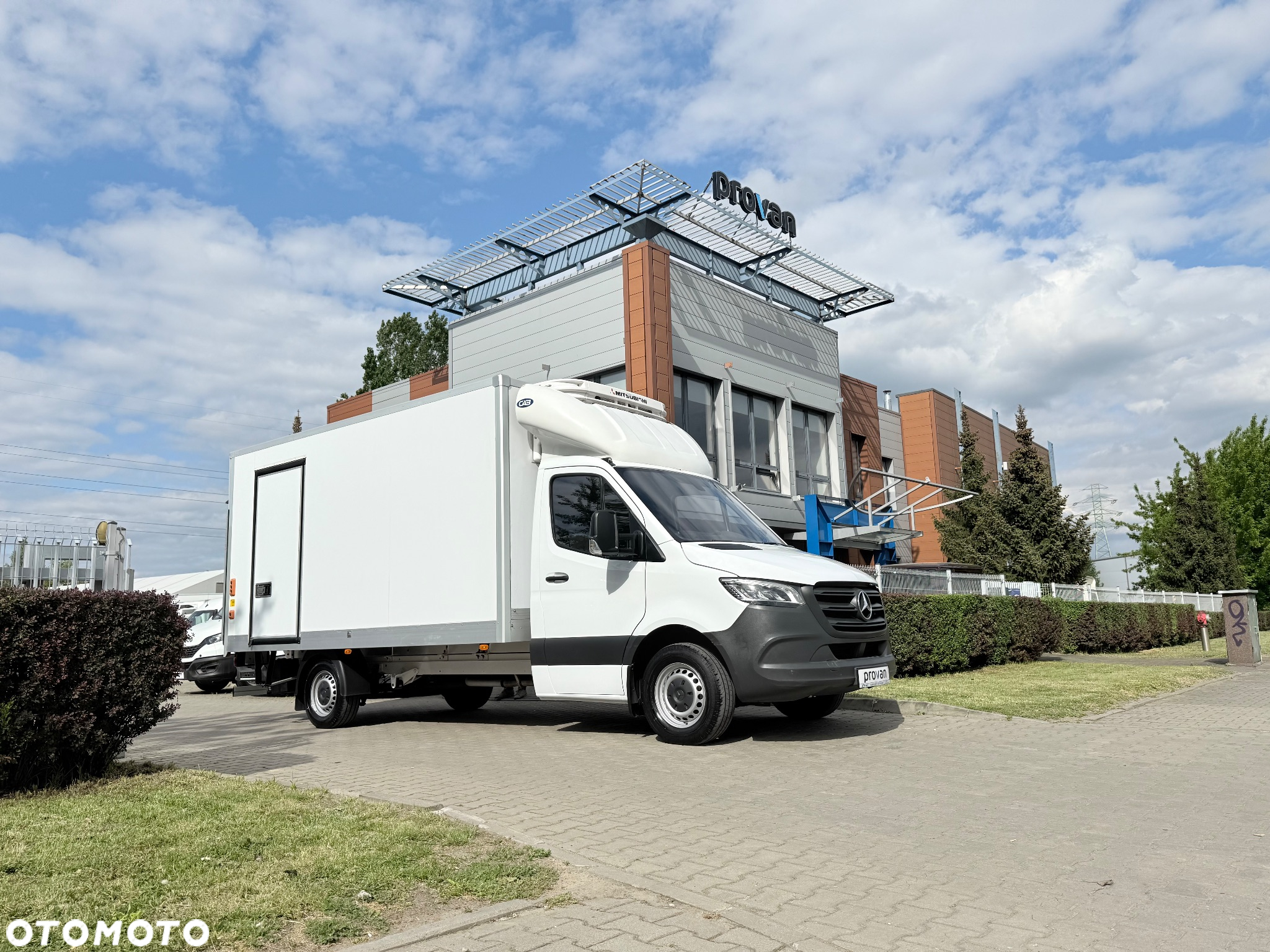 Mercedes-Benz SPRINTER 316 CDI AUTOMAT KONTENER 8ep CHŁODNIA / MROŹNIA WINDA - 2