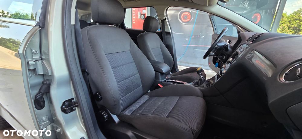 Ford Mondeo 2.0 TDCi Ghia - 36