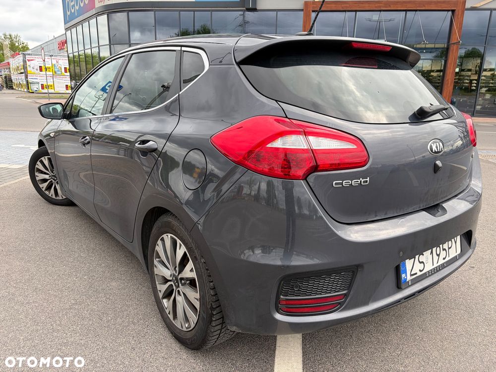Kia Ceed - 4